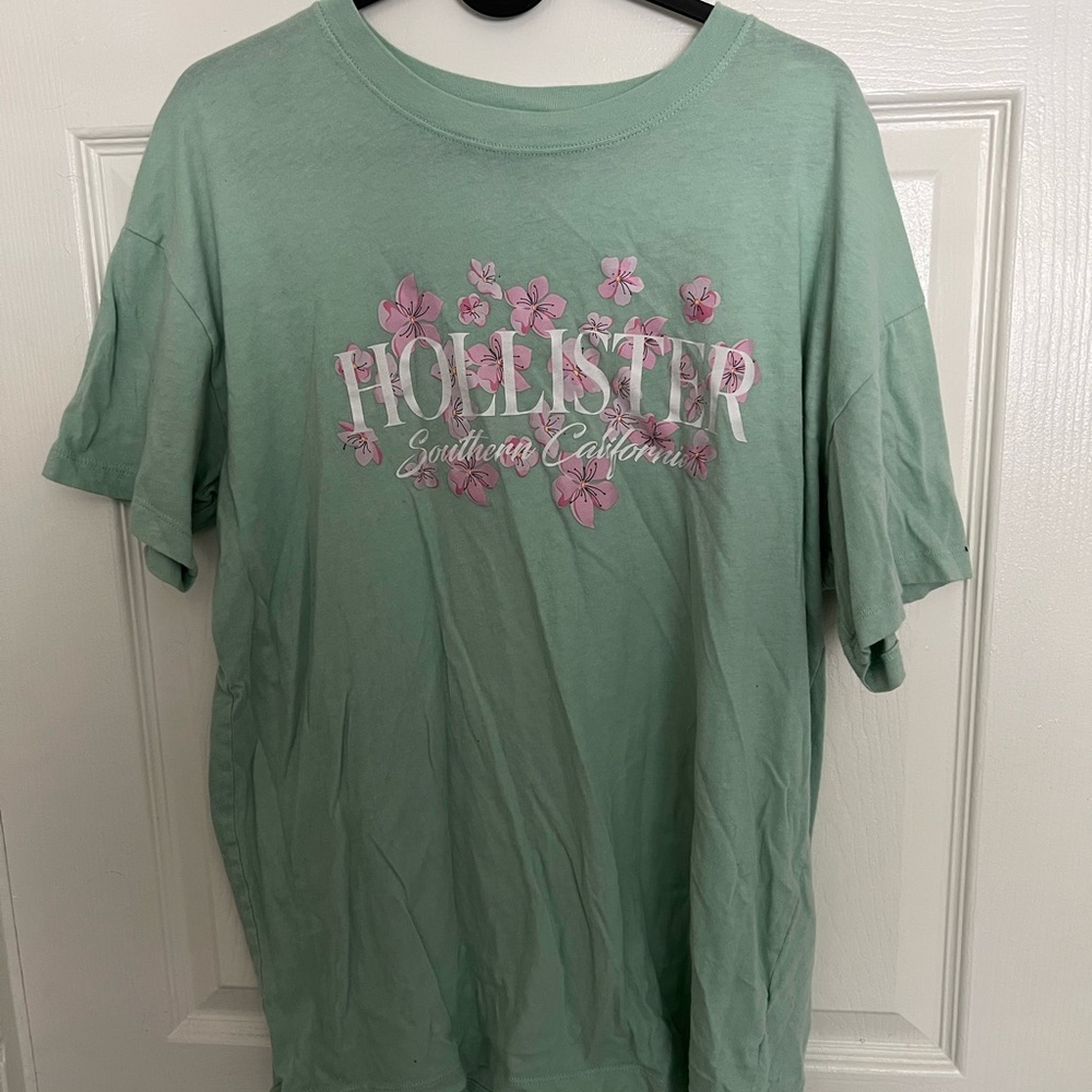Hollister Oversized Tee